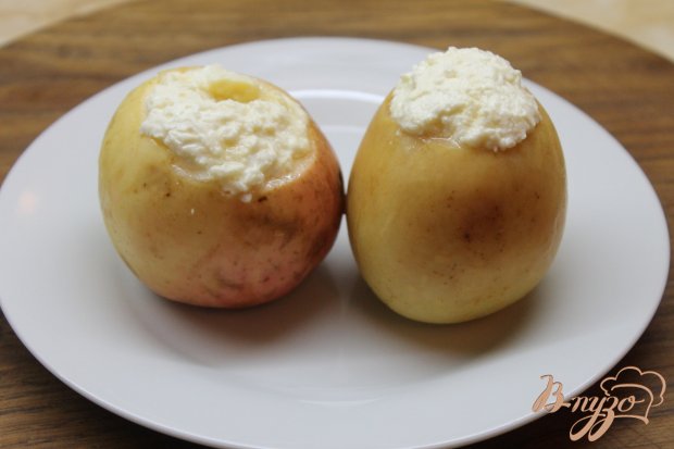 Рецепт запеченных яблок с творогом и медом в духовке рецепт с пошагово в Рецепт запеченных яблок с творогом и медом в духовке рецепт с пошагово в