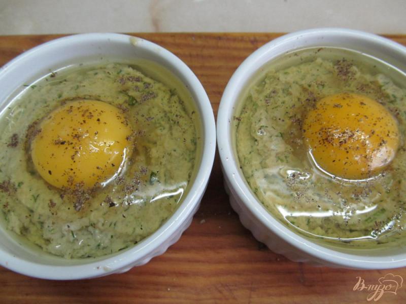 Фото приготовление рецепта: Жюльен из куриного фарша с яйцом шаг №5
