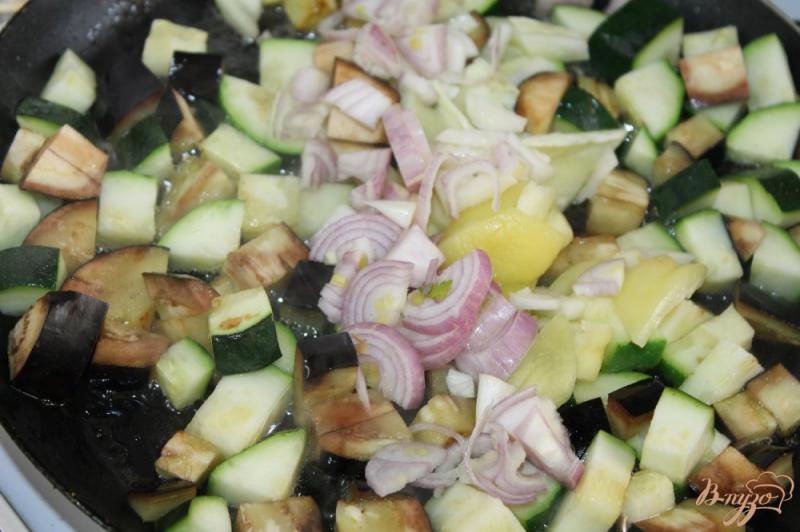 Фото приготовление рецепта: Тушенный овощной рататуй шаг №3
