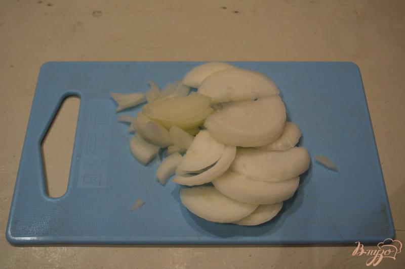 Фото приготовление рецепта: Курник с помидорами шаг №2
