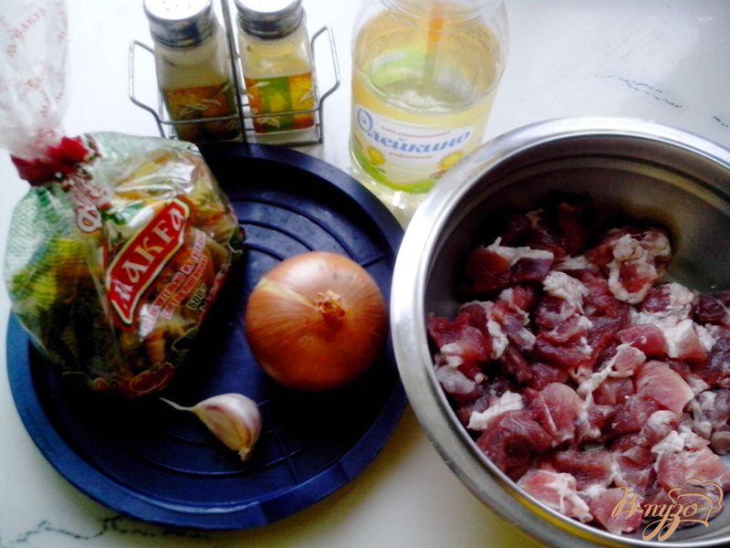 Фото приготовление рецепта: Свинина с макаронами в мультиварке-скороварке шаг №1