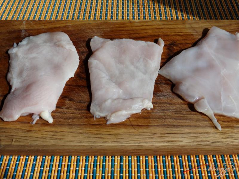 Фото приготовление рецепта: Куриные отбивные в сырном кляре шаг №1