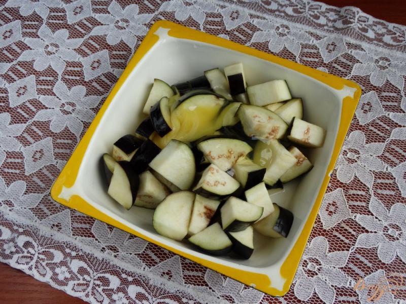 Фото приготовление рецепта: Соус из баклажанов с кальмарами шаг №2