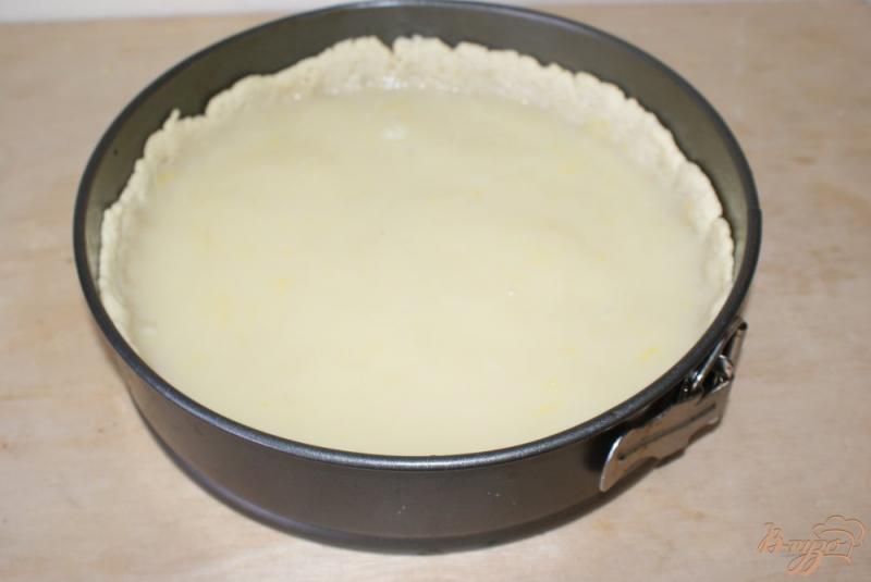 Фото приготовление рецепта: Лимонный пирог с меренгой шаг №9