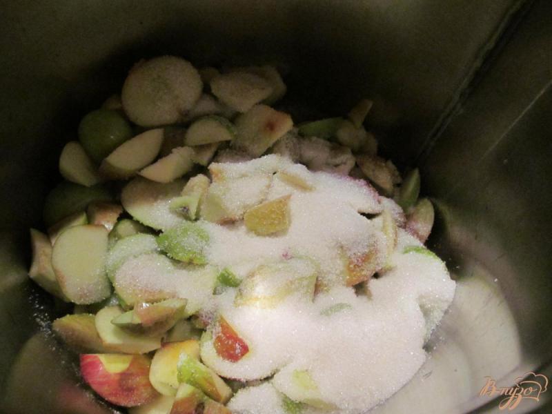 Фото приготовление рецепта: Конфитюр из яблок с добавлением груши и слив шаг №2