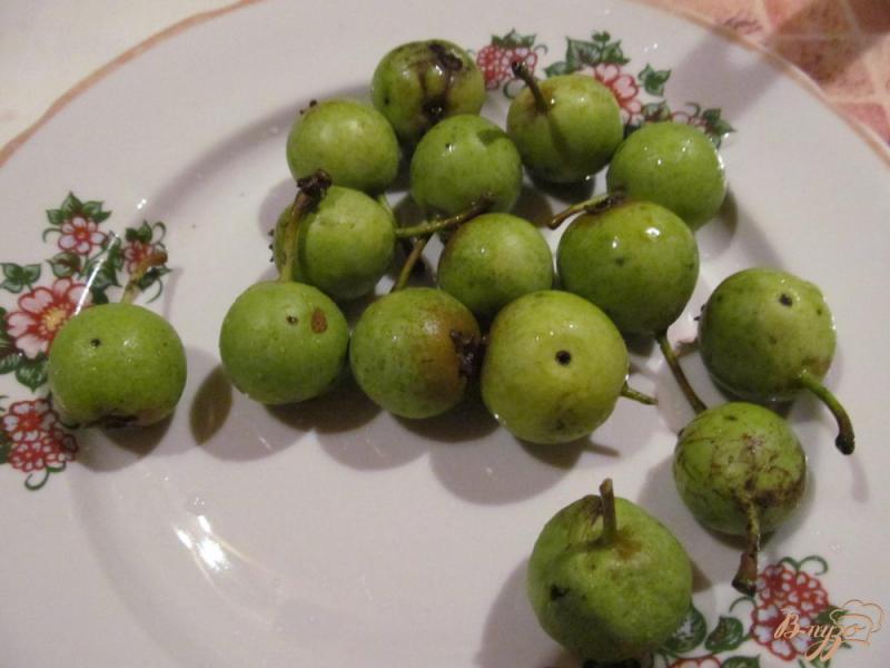 Фото приготовление рецепта: Конфитюр из яблок и диких груш шаг №2