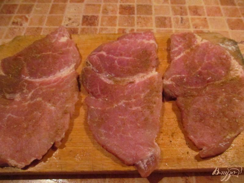 Фото приготовление рецепта: Шницель из свинины шаг №2