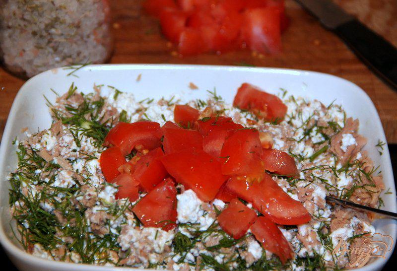 Фото приготовление рецепта: Творожный салат  с тунцом шаг №3