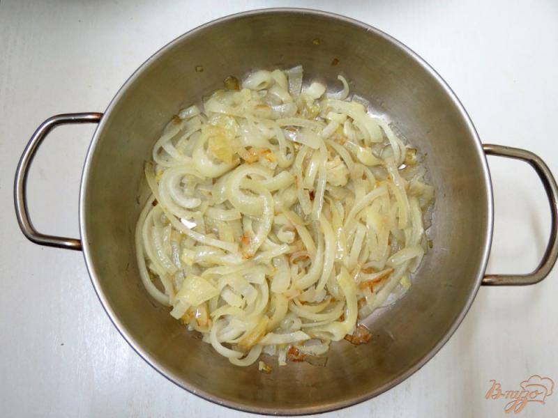 Фото приготовление рецепта: Печень с картофелем и яблочным соусом шаг №6