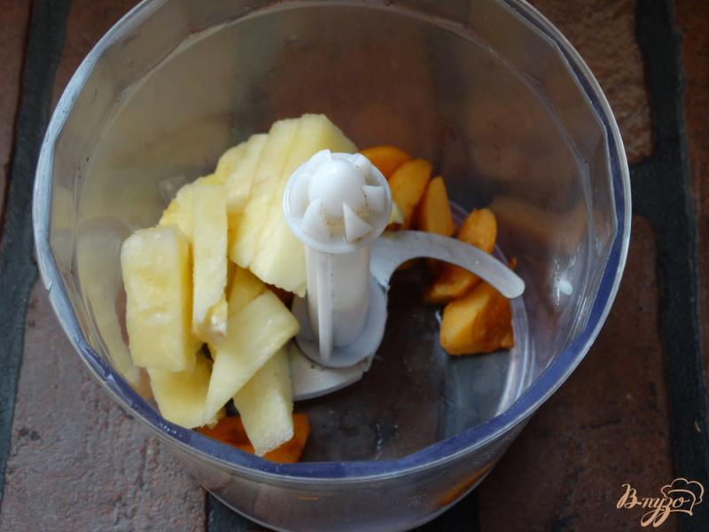 Фото приготовление рецепта: Арбузный сорбет с локвой и ананасом шаг №3