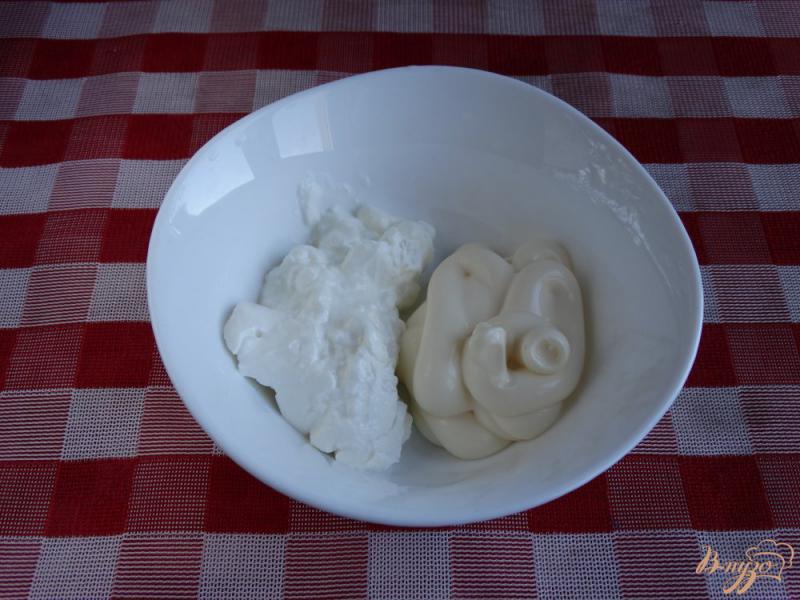 Фото приготовление рецепта: Соус с огурцами и зернистой горчицей шаг №1