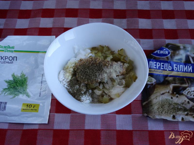 Фото приготовление рецепта: Соус с огурцами и зернистой горчицей шаг №4