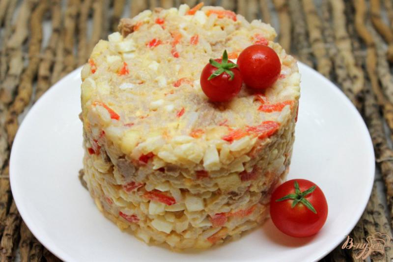 Фото приготовление рецепта: Рисовый салат с печенью трески шаг №6