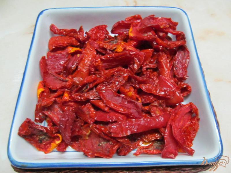 Фото приготовление рецепта: Вяленые помидоры в сушилке шаг №4