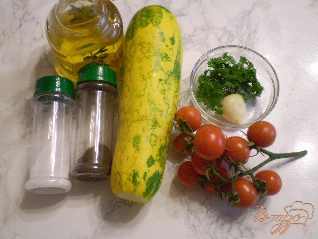 Фото приготовление рецепта: Спагетти из кабачка для сыроедческой кухни шаг №1