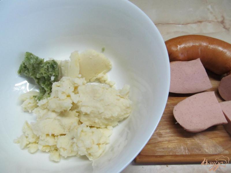 Фото приготовление рецепта: Картофельные зразы с сарделькой шаг №2