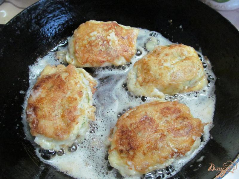 Фото приготовление рецепта: Картофельные зразы с сарделькой шаг №7