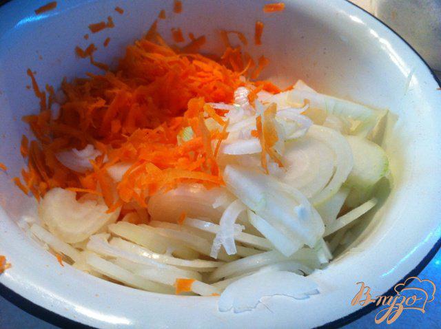 Фото приготовление рецепта: Лечо с морковью  из Будапешта шаг №3