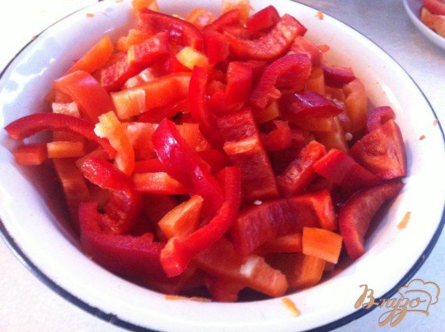 Фото приготовление рецепта: Лечо с морковью  из Будапешта шаг №5