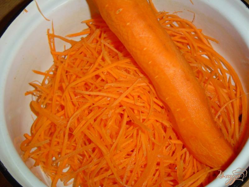 Фото приготовление рецепта: Баклажаны квашеные, фаршированные капустой и морковью шаг №3