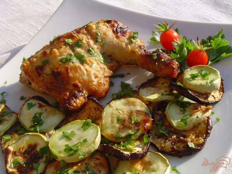 Фото приготовление рецепта: Курица с овощами в аэрогриле шаг №6