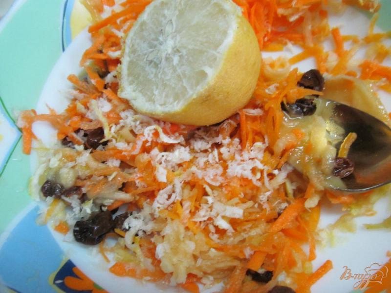 Фото приготовление рецепта: Сладкий салат из овощей и фруктов шаг №3
