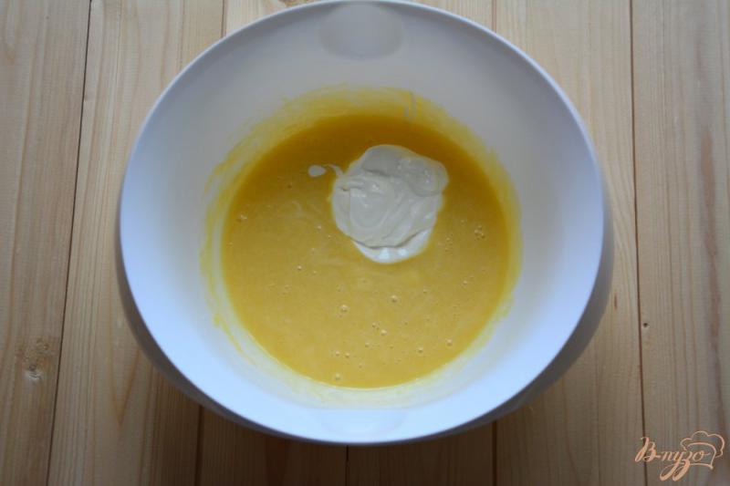 Фото приготовление рецепта: Коврижка медово-лимонная в овсяными хлопьями шаг №4
