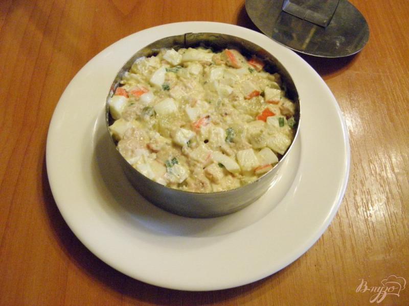 Фото приготовление рецепта: Салат из морепродуктов шаг №8