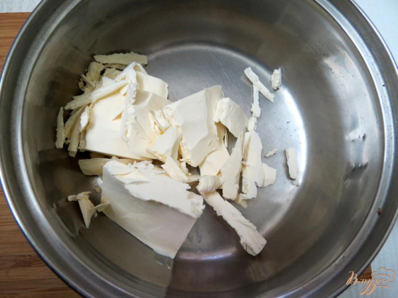 Фото приготовление рецепта: Чебуреки с мясом и грибами шаг №1