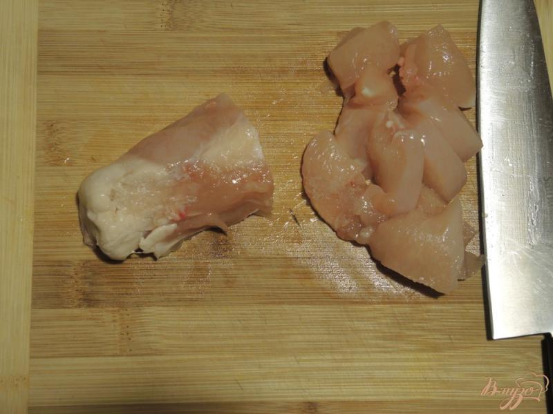 Фото приготовление рецепта: Паэлья с курицей и морепродуктами шаг №2