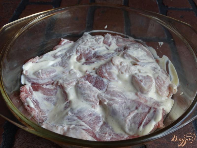 Фото приготовление рецепта: Мясо по-французски со сметанно-горчичным соусом шаг №6