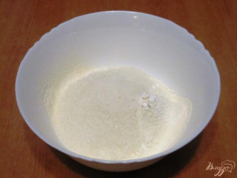 Фото приготовление рецепта: Сладкие сухарики «Бискотти» шаг №4