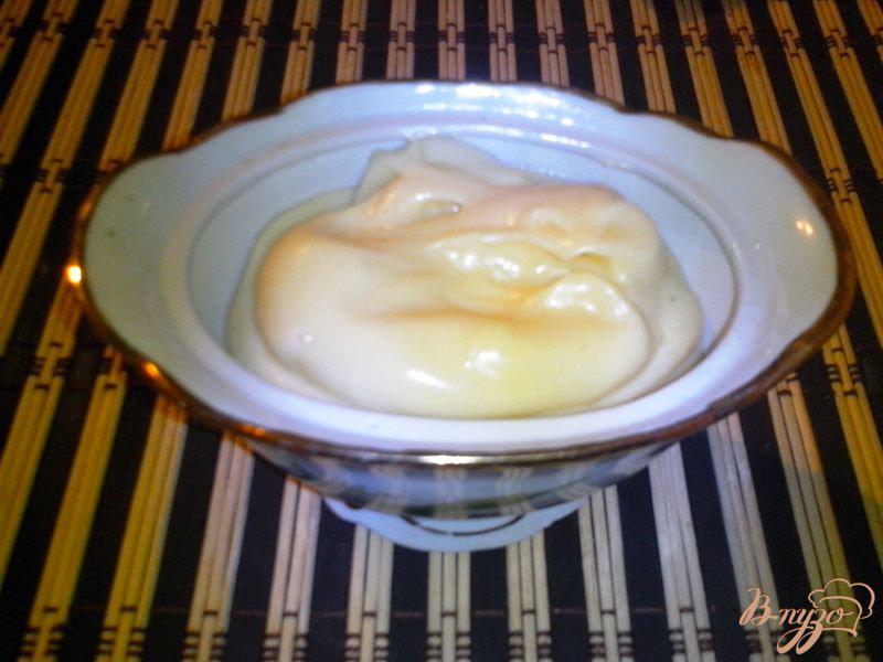 Фото приготовление рецепта: Майонез из двух видов яиц шаг №4