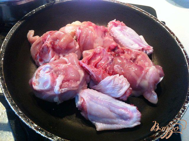Фото приготовление рецепта: Чахохбили из курицы шаг №6