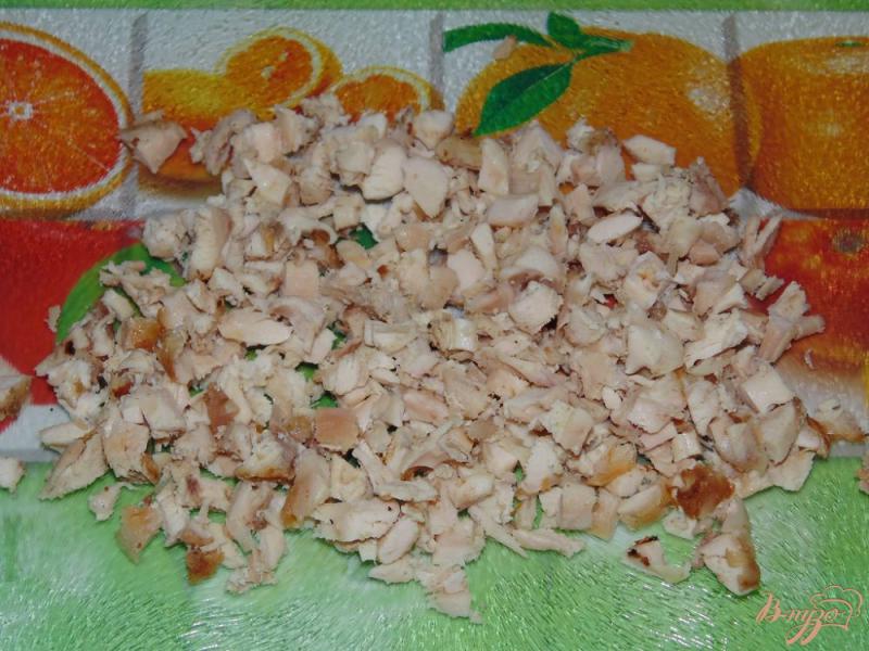 Фото приготовление рецепта: Булочки из слоеного теста с мясом курицы шаг №1