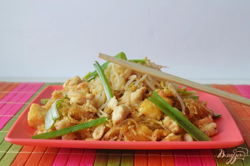 Фото приготовление рецепта: Яичная лапша по-тайски шаг №8