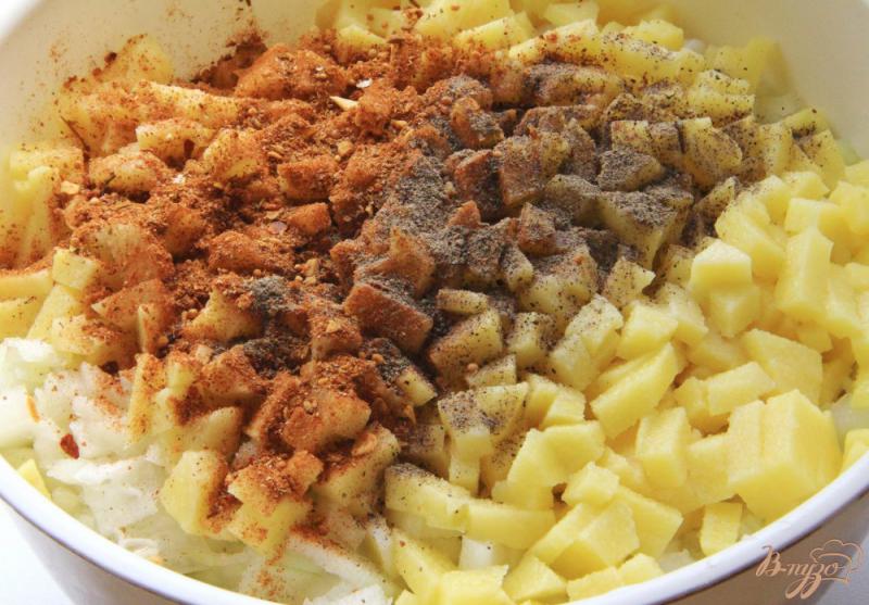 Фото приготовление рецепта: Манты с рубленным мясом и картофелем шаг №7