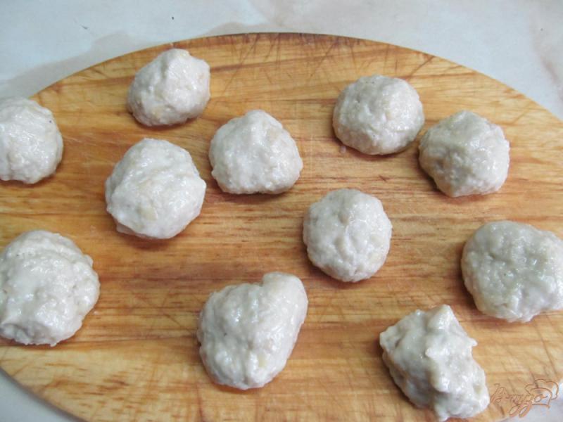 Фото приготовление рецепта: Картофельные клецки с грибами и курицей шаг №3