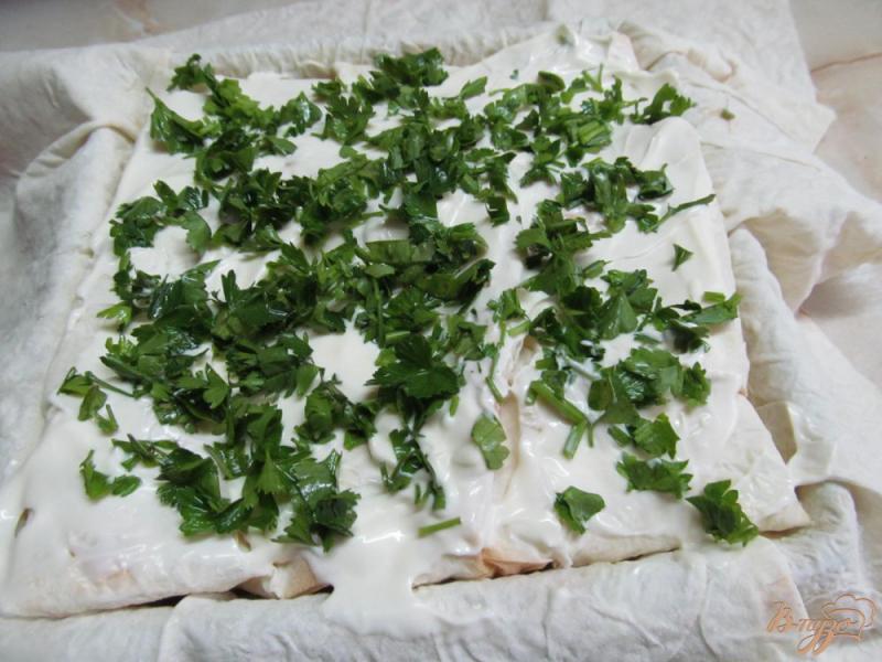 Фото приготовление рецепта: Пирог из лаваша с начинкой из мяса курицы и грибами шаг №8