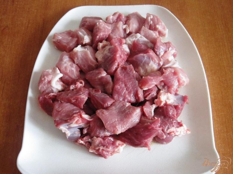 Фото приготовление рецепта: Чебуреки с мясом шаг №2