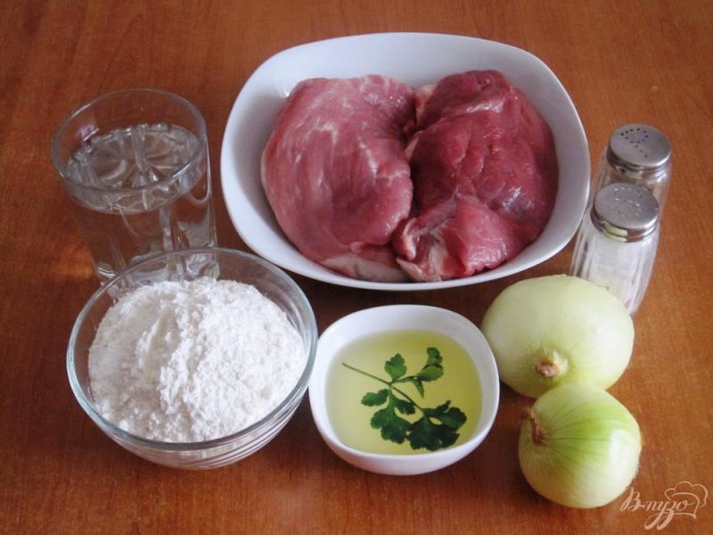 Фото приготовление рецепта: Чебуреки с мясом шаг №1