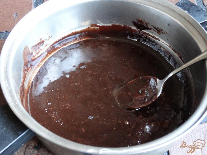 Фото приготовление рецепта: Шоколадные вафли из хлебцов шаг №3