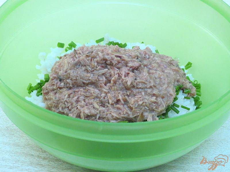 Фото приготовление рецепта: Тарталетки с тунцом и рисом шаг №5