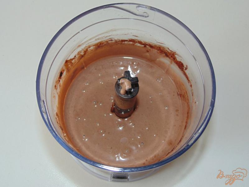 Фото приготовление рецепта: Шоколадно-творожный мусс шаг №2