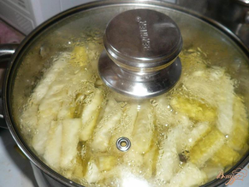 Фото приготовление рецепта: Маринованные кабачки на зиму шаг №5