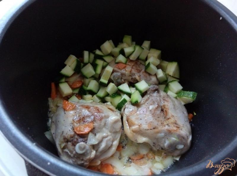 Фото приготовление рецепта: Булгур с курицей и овощами в мультиварке с давлением шаг №3