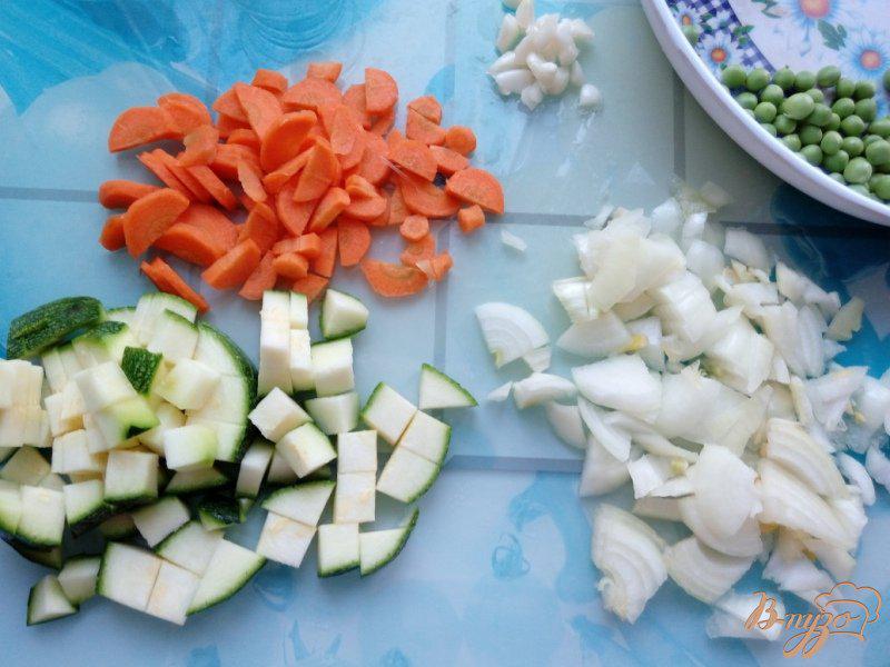 Фото приготовление рецепта: Булгур с курицей и овощами в мультиварке с давлением шаг №2