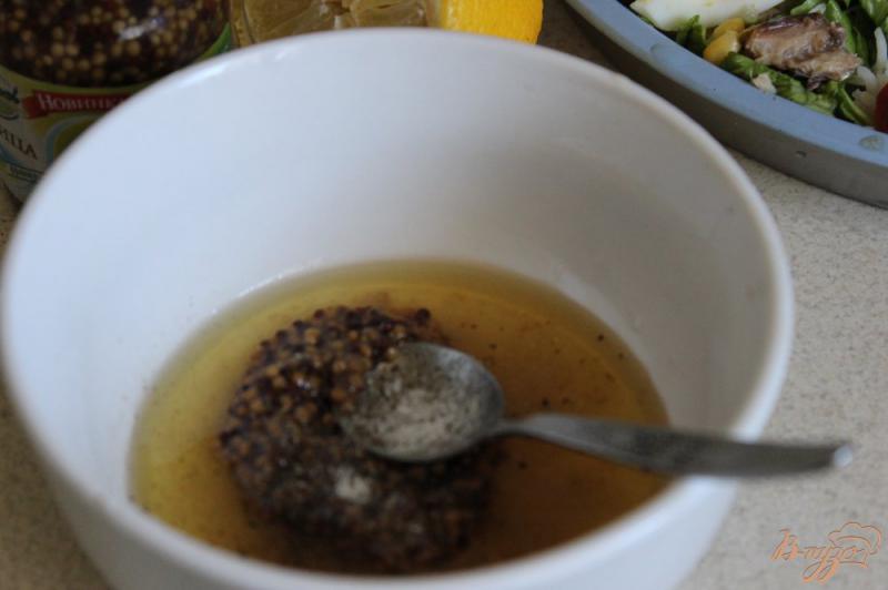 Фото приготовление рецепта: Салат с сардинами и рисом шаг №5