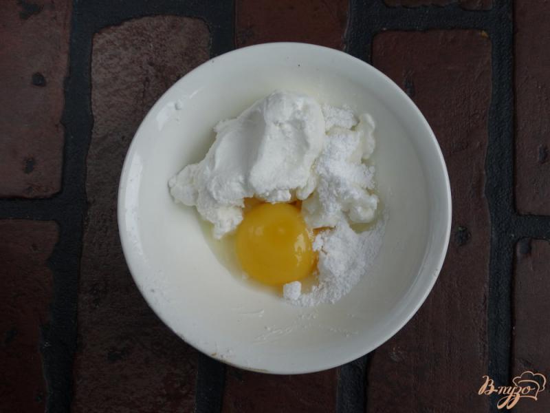 Фото приготовление рецепта: Ленивые ватрушки-сердечки на завтрак шаг №2
