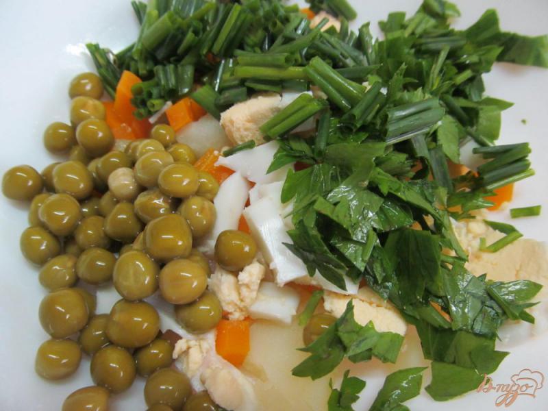 Фото приготовление рецепта: Салат из морской капусты с овощами шаг №2